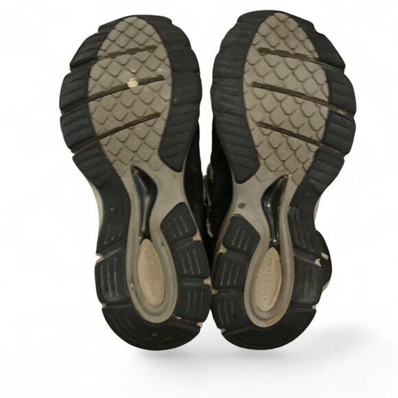 New-balance Women's Black and Grey Trainers - Picture 4 of 4